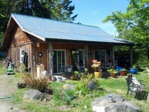 Seasonal cottage